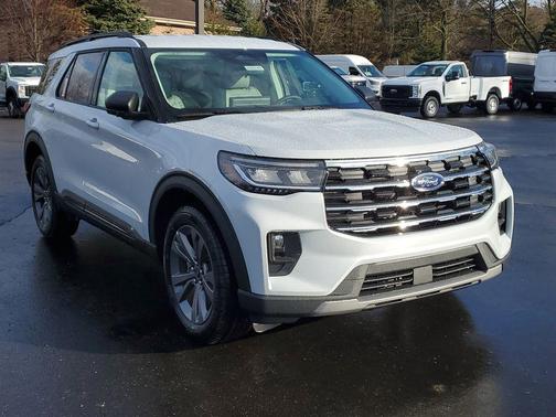 2026 Ford Explorer Active w/200A Pkg