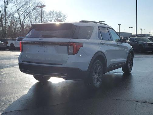 2026 Ford Explorer Active w/200A Pkg