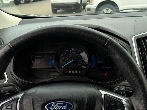 Agate Black Metallic 2022 Ford Edge SEL