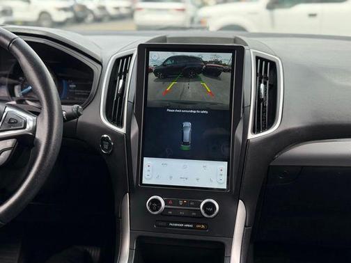 Agate Black Metallic 2022 Ford Edge SEL