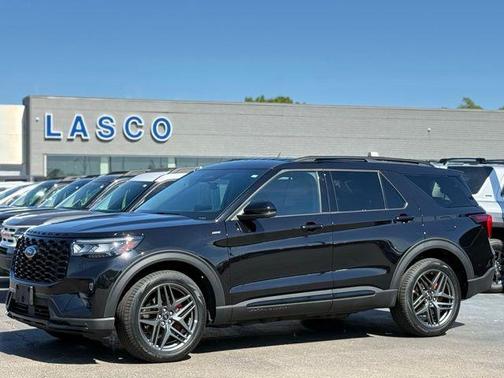 Black Metallic 2025 Ford Explorer ST-Line