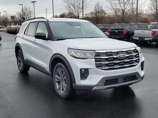 2026 Ford Explorer Active w/200A Pkg