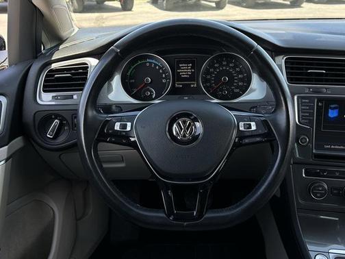 2016 Volkswagen e-Golf SEL Premium