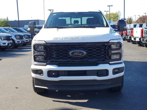 2026 Ford F-350 Lariat