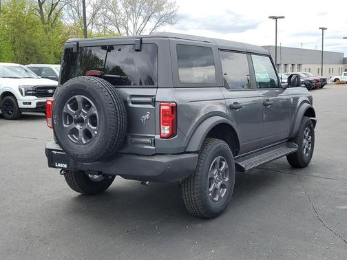 Carbonized Gray Metallic 2026 Ford Bronco Big Bend