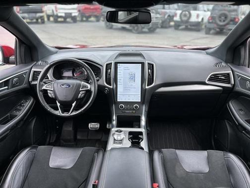 2022 Ford Edge ST