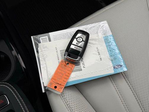 Star White Metallic Tri-Coat 2023 Ford Mustang Mach-E Premium