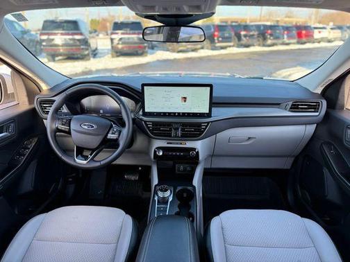 2025 Ford Escape PHEV SE