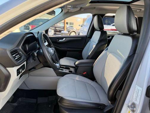 2025 Ford Escape PHEV SE