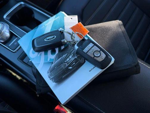 2018 Ford Fusion Hybrid SE