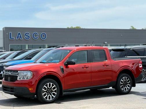 Hot Pepper Red Metallic Tinted Clearcoat 2024 Ford Maverick Lariat