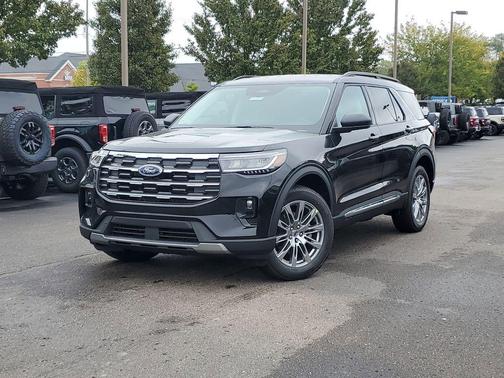 2025 Ford Explorer Active