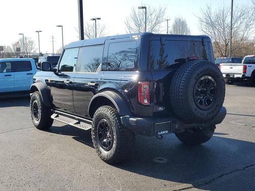 Shadow Black 2026 Ford Bronco Badlands