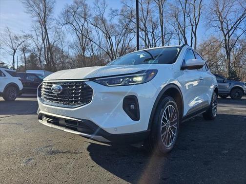 2025 Ford Escape SE