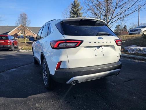 2025 Ford Escape SE
