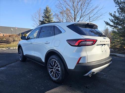 2025 Ford Escape SE