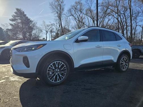 2025 Ford Escape SE