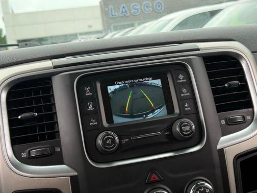 2019 RAM 1500 SLT