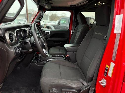 2023 Jeep Wrangler 4-Door Sahara