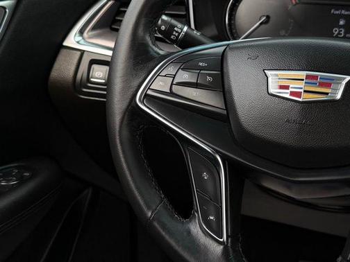 2022 Cadillac XT5 Luxury