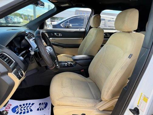 2017 Ford Explorer Base