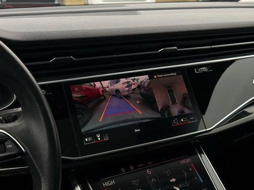 2021 Audi Q7 45 Premium Plus