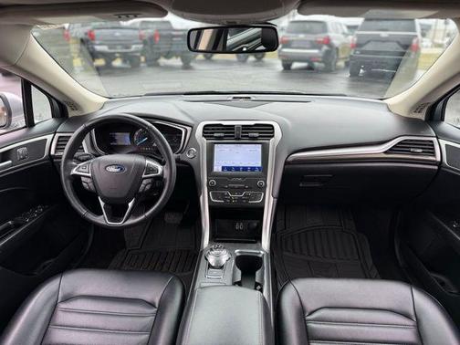 2020 Ford Fusion SEL