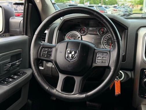 2019 RAM 1500 SLT
