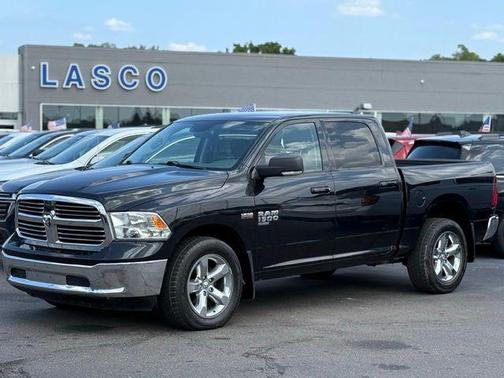 2019 RAM 1500 SLT