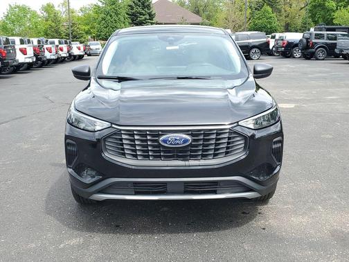 Agate Black Metallic 2026 Ford Escape Active