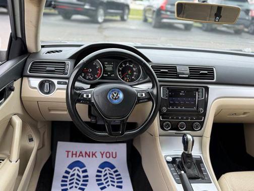 2019 Volkswagen Passat 2.0T Wolfsburg Edition