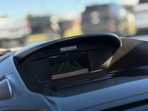 White Platinum Clearcoat Metallic 2018 Ford Escape SE
