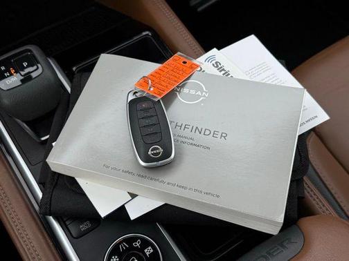 2023 Nissan Pathfinder Platinum 4WD