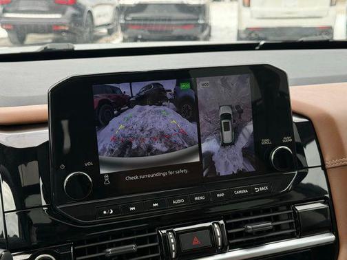 2023 Nissan Pathfinder Platinum 4WD