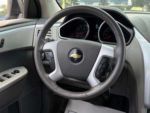 2011 Chevrolet Traverse LS