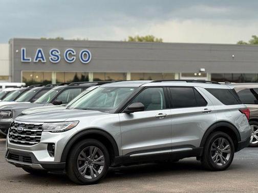 Silver Metallic 2025 Ford Explorer Active