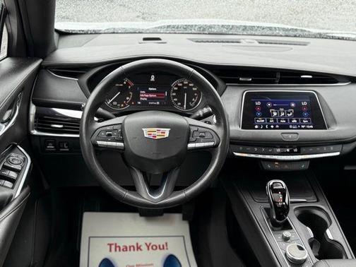 2022 Cadillac XT4 Luxury