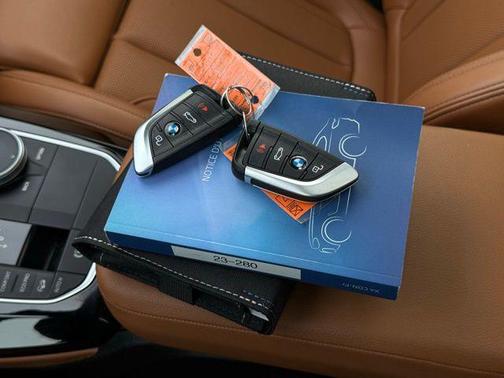 2023 BMW X4 xDrive30i