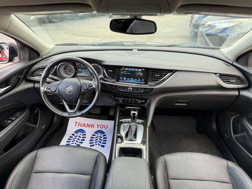 2018 Buick Regal TourX Essence