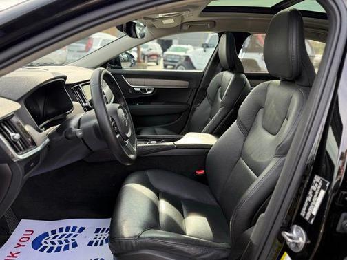 2023 Volvo S90 B6 Plus