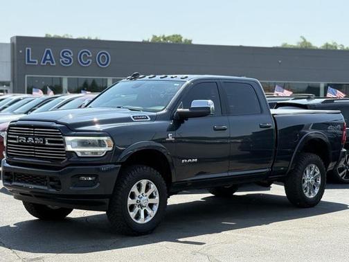2020 RAM 2500 Laramie Crew Cab 4X4 6'4' Box