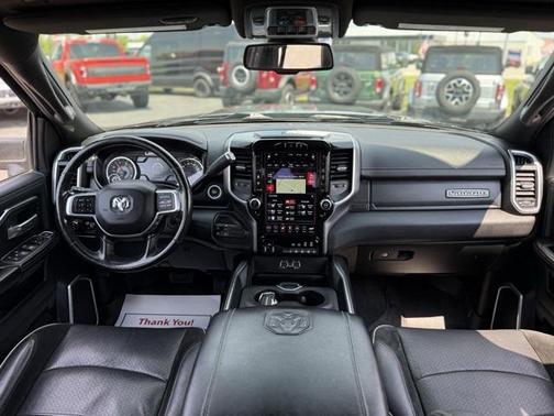 2020 RAM 2500 Laramie Crew Cab 4X4 6'4' Box