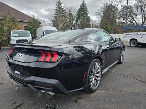 2025 Ford Mustang EcoBoost