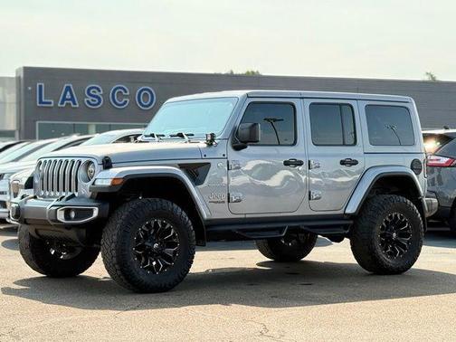 Billet Silver Metallic Clearcoat 2018 Jeep Wrangler Unlimited Sahara