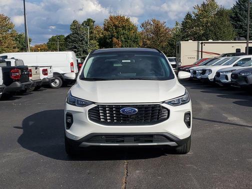 2025 Ford Escape Platinum