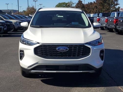 2026 Ford Escape PHEV SE