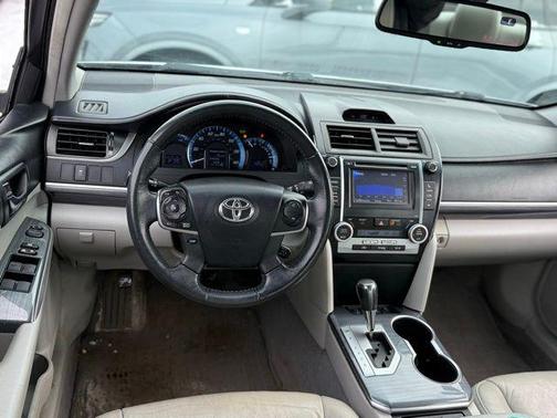 2013 Toyota Camry Hybrid XLE