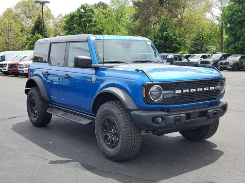 Velocity Blue Metallic 2026 Ford Bronco Big Bend