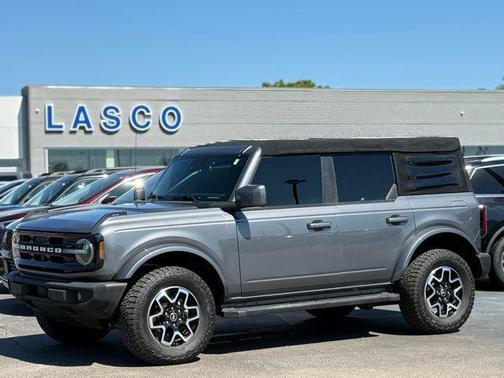 Carbonized Gray Metallic 2021 Ford Bronco Outer Banks