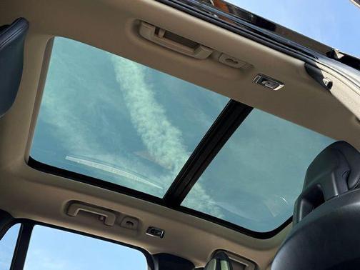 2022 Volvo XC90 T6 Momentum
